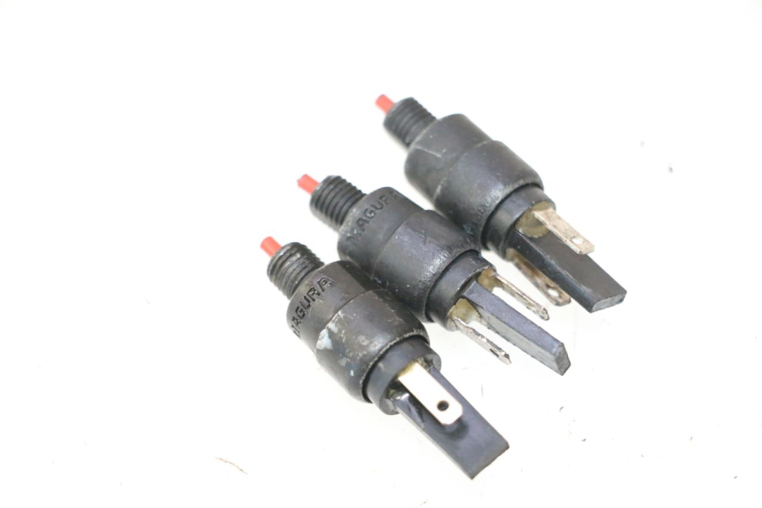 photo de INTERRUTTORE STOP PIAGGIO MP3 500 (2016 - 2018) - Dettaglio del componente