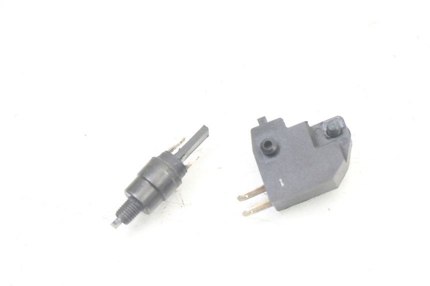 photo de INTERRUTTORE STOP PEUGEOT STREETZONE I 2T 50 (2018 - 2020) - Zoom sullo stato d'uso