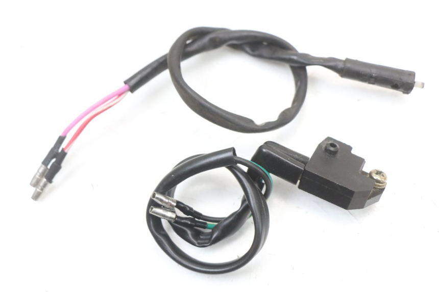 photo de INTERRUTTORE STOP TNT MOTOR ROMA 10' 4T 50 (2019 - 2022) - Dettaglio del componente