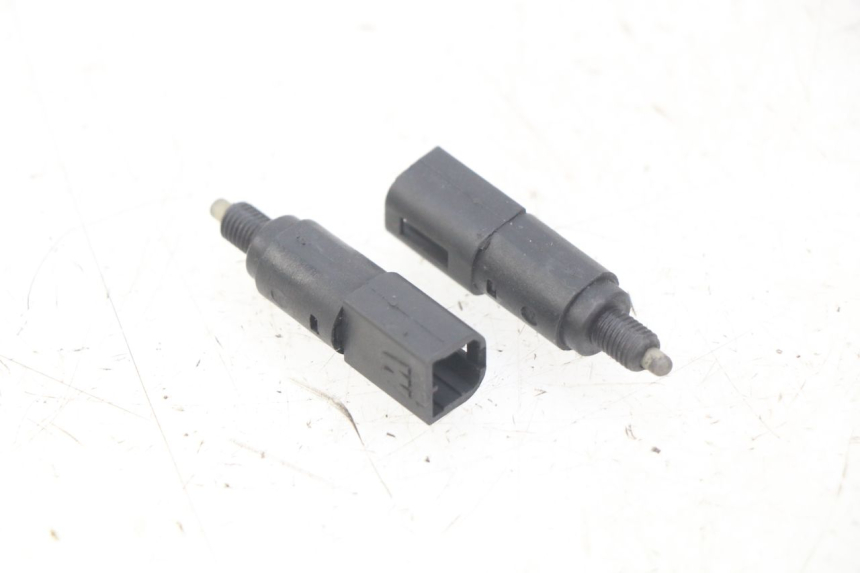 photo de INTERRUTTORE STOP GILERA RUNNER SP 50 (2009 - 2017) - Vista principale