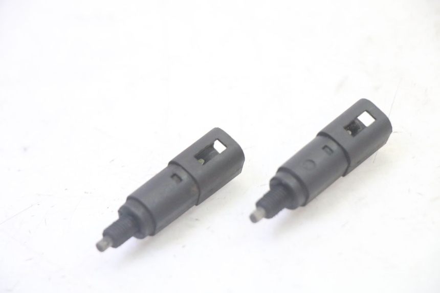 photo de INTERRUTTORE STOP GILERA RUNNER SP 50 (2009 - 2017) - Dettaglio del componente