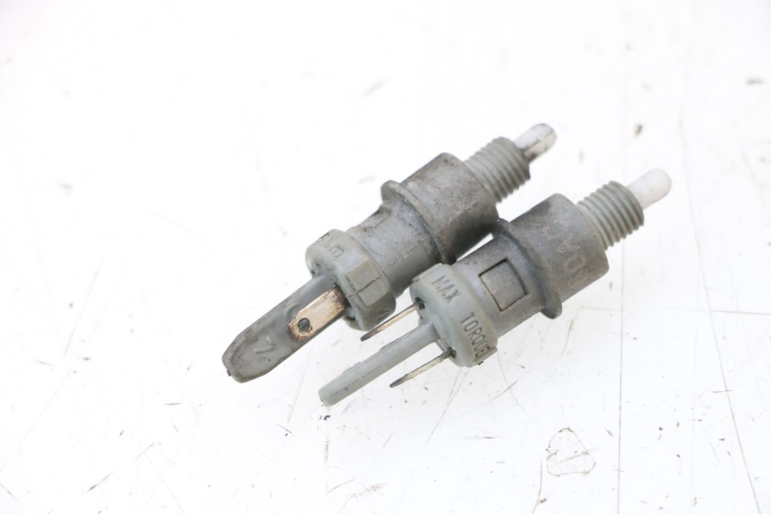 photo de INTERRUTTORE STOP PEUGEOT SATELIS COMPRESSOR K15 125 (2006 - 2009) - Dettaglio del componente