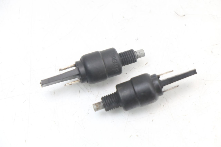 photo de Interruttore stop APRILIA SCARABEO GT 125 (1999 - 2007) - Vista principale