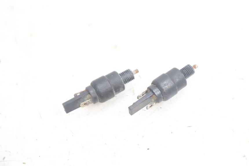 photo de Interruttore stop APRILIA SCARABEO GT 125 (1999 - 2007) - Dettaglio del componente
