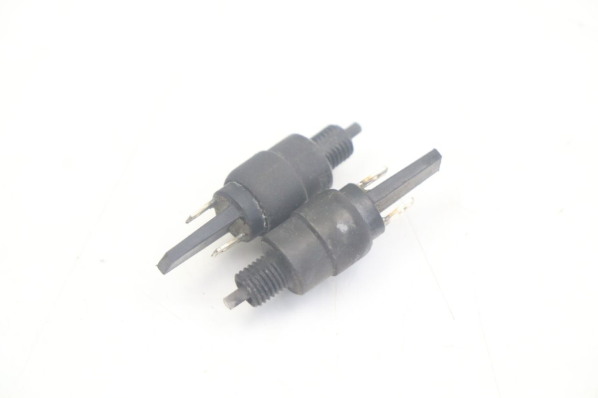 photo de INTERRUTTORE STOP APRILIA SCARABEO 100 (2003 - 2012) - Vista principale