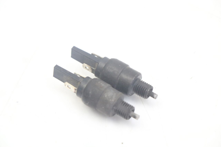 photo de INTERRUTTORE STOP APRILIA SCARABEO 100 (2003 - 2012) - Dettaglio del componente