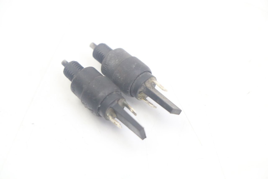 photo de INTERRUTTORE STOP APRILIA SCARABEO 100 (2003 - 2012) - Zoom sullo stato d'uso