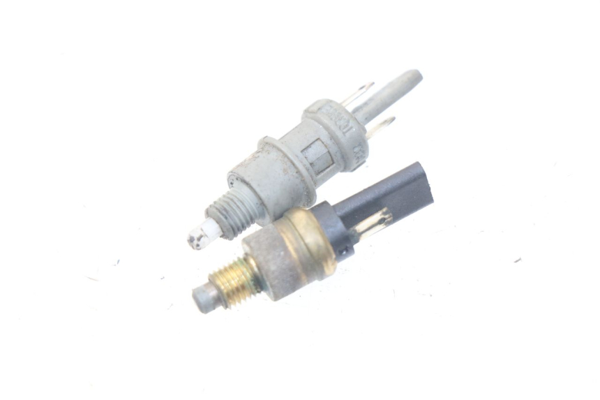 photo de Interruttore stop PEUGEOT SV 80 (1993 - 1997) - Dettaglio del componente