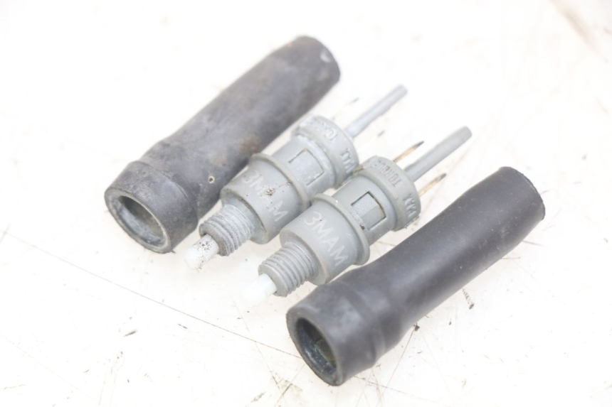 photo de INTERRUTTORE STOP PEUGEOT TREKKER 50 (1998 - 2004) - Vista principale