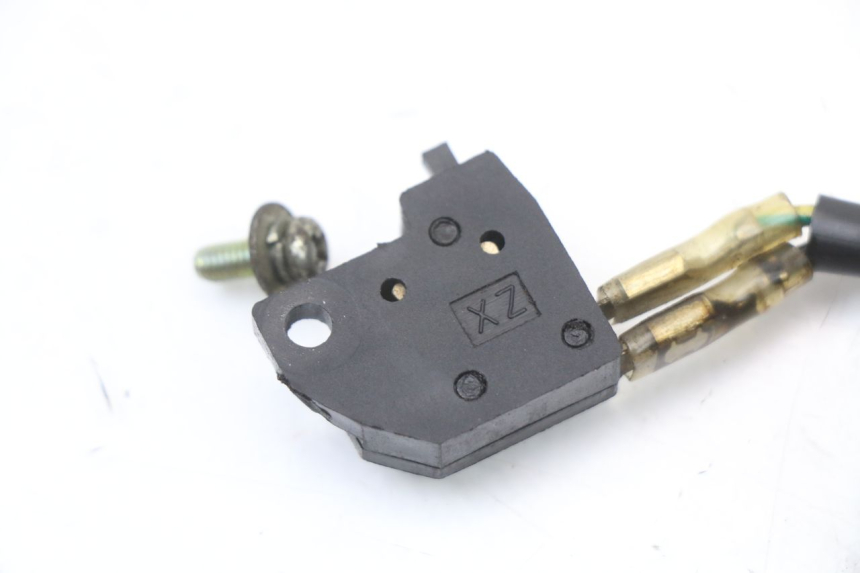 photo de INTERRUTTORE STOP PEUGEOT V-CLIC VCLIC 50 (2007 - 2013) - Altra angolazione