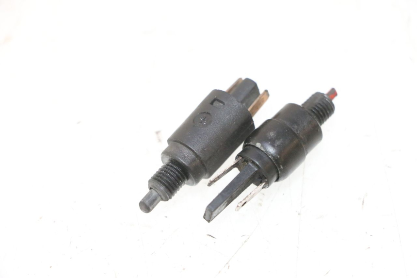 photo de INTERRUTTORE STOP PIAGGIO VESPA LX 2T 50 (2005 - 2013) - Vista principale