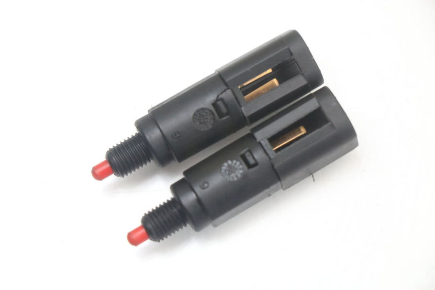 photo de INTERRUTTORE STOP PIAGGIO VESPA LX 125 (2005 - 2010) - Zoom sullo stato d'uso