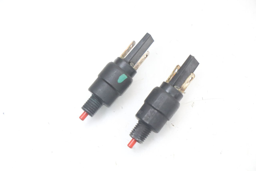 photo de INTERRUTTORE STOP PIAGGIO VESPA PRIMAVERA 4T 50 (2021 - 2024) - Vista principale