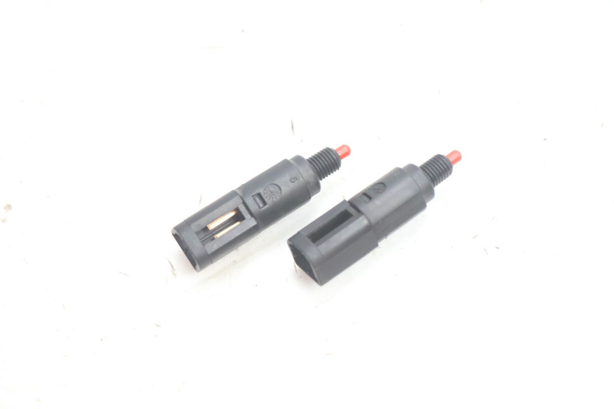 photo de INTERRUTTORE STOP PIAGGIO X9 EVOLUTION 125 (2003 - 2007) - Dettaglio del componente