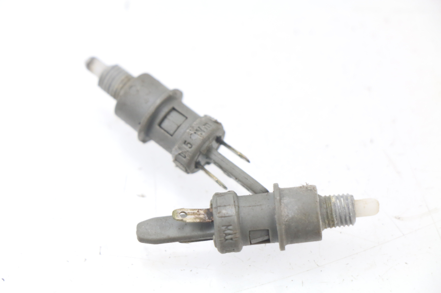 photo de INTERRUTTORE STOP PIAGGIO X9 125 (2000 - 2003) - Vista principale