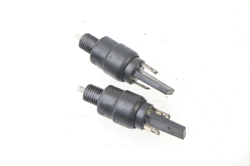 photo de INTERRUTTORE STOP PIAGGIO XEVO - X EVO 125 (2007 - 2017) - Dettaglio del componente