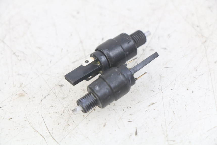 photo de INTERRUTTORE STOP PIAGGIO XEVO - X EVO 125 (2007 - 2017) - Vista principale