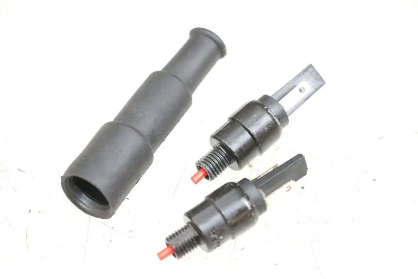 photo de INTERRUTTORE STOP PIAGGIO XEVO - X EVO 125 (2007 - 2017) - Vista principale