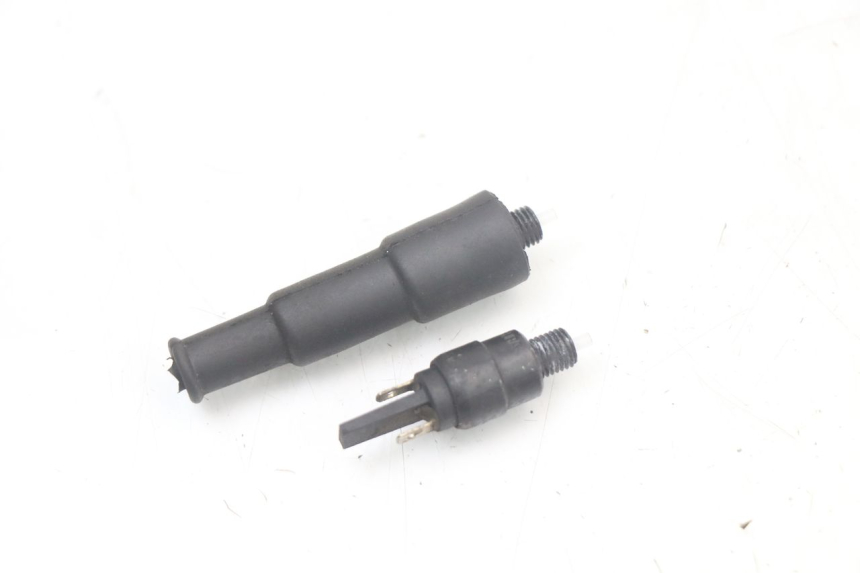 photo de INTERRUTTORE STOP PIAGGIO XEVO - X EVO 125 (2007 - 2017) - Dettaglio del componente