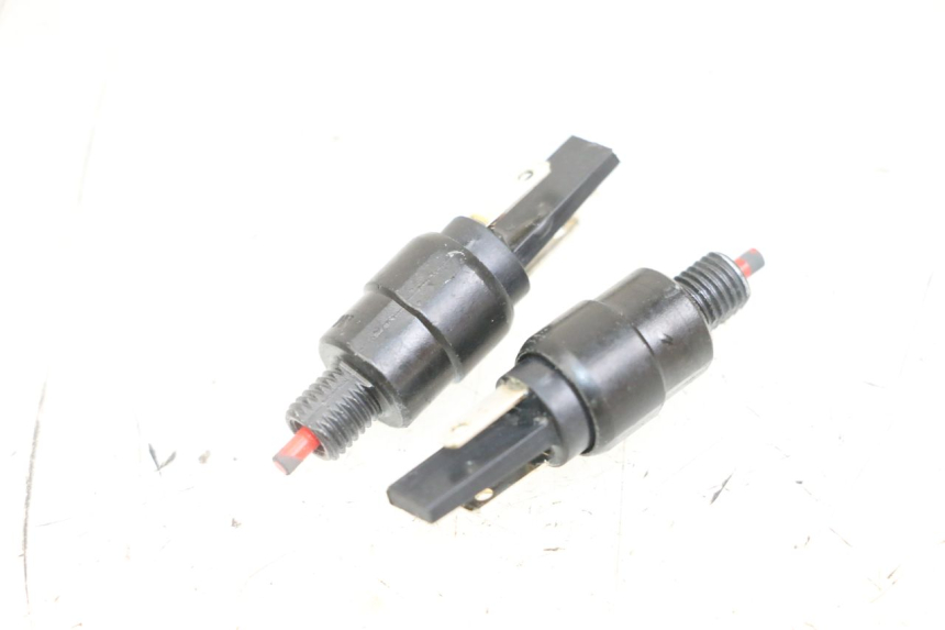 photo de INTERRUTTORE STOP PIAGGIO XEVO - X EVO 125 (2007 - 2017) - Vista principale