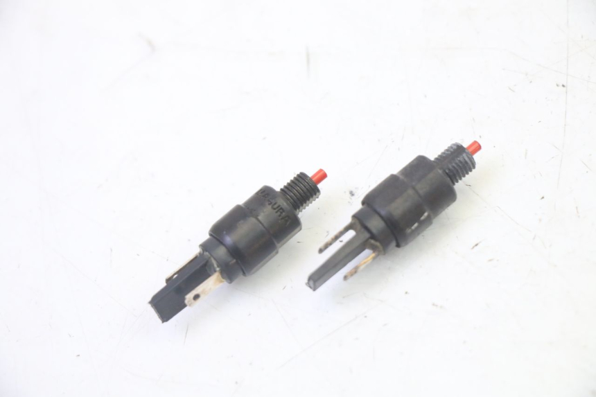 photo de INTERRUTTORE STOP PIAGGIO XEVO - X EVO 125 (2007 - 2017) - Dettaglio del componente