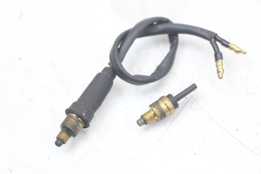 photo de INTERRUTTORE STOP YAMAHA BW'S NG NEXT GENERATION 50 (1996 - 2003) - Dettaglio del componente