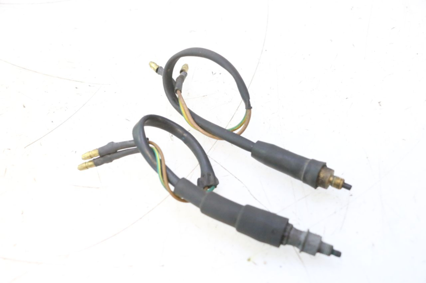 photo de INTERRUTTORE STOP YAMAHA YP MAJESTY 125 (2007 - 2010) - Vista principale