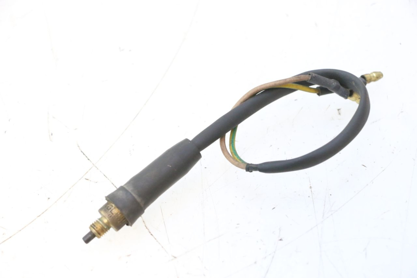 photo de INTERRUTTORE STOP YAMAHA YP MAJESTY 125 (2007 - 2010) - Altra angolazione