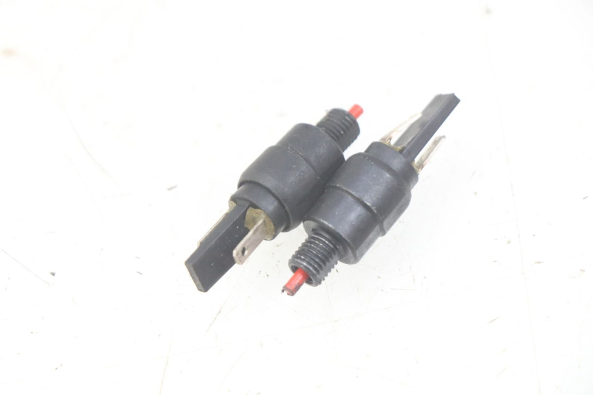 photo de INTERRUTTORE STOP PIAGGIO ZIP 4T 50 (2018 - 2020) - Dettaglio del componente