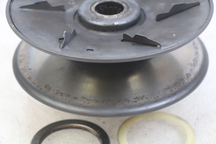 photo de FRIZIONE HONDA FES PANTHEON 125 (2003 - 2007) - Altra angolazione