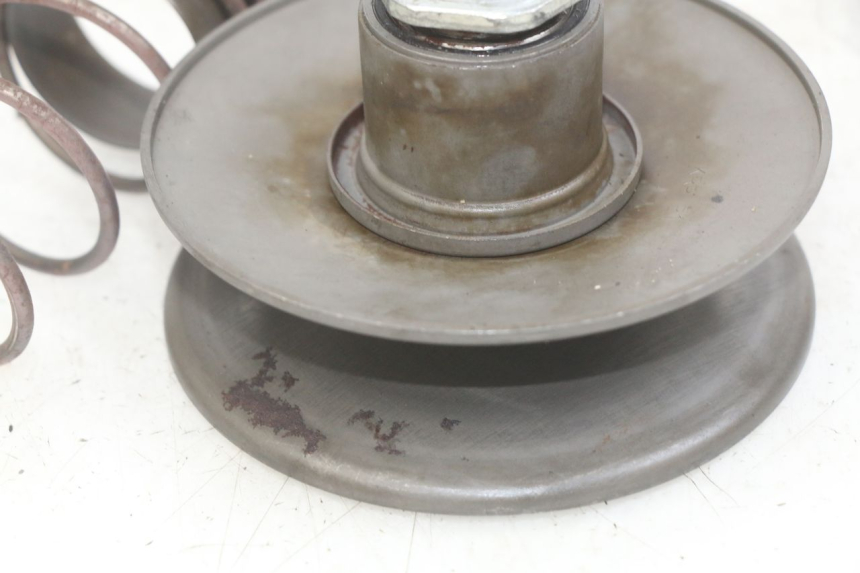 photo de CORRETTORE DI COPPIA HONDA SCV LEAD 100 (2003 - 2007) - Primo piano tecnico