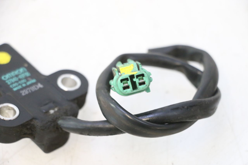 photo de INTERRUTTORE DI ACCENSIONE CAVALLETTO SUZUKI BURGMAN 125 (2007 - 2014) - Zoom sullo stato d'uso