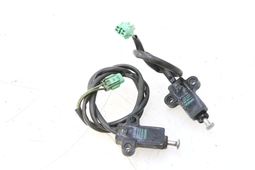 photo de INTERRUTTORE CAVALLETTO SUZUKI BURGMAN EXECUTIVE ABS 650 (2006 - 2012) - Dettagli dei punti di fissaggio