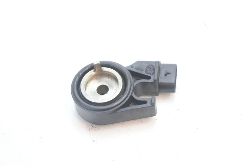 photo de INTERRUTTORE CAVALLETTO BMW C SPORT 650 (2015 - 2021) - Zoom sullo stato d'uso