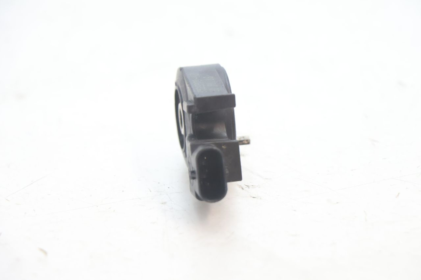 photo de INTERRUTTORE CAVALLETTO BMW C SPORT 650 (2015 - 2021) - Altra angolazione