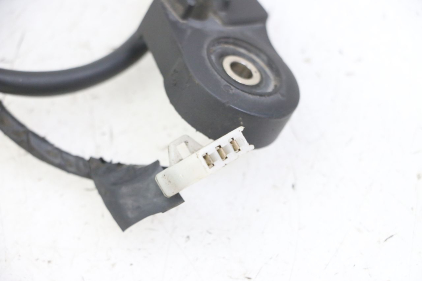 photo de INTERRUTTORE CAVALLETTO DAELIM BESBI 125 (2007 - 2008) - Zoom sullo stato d'uso