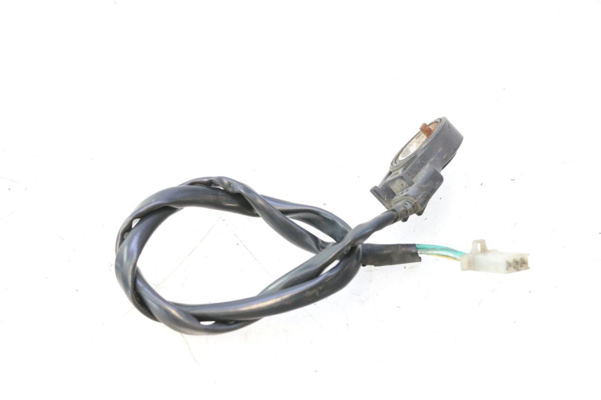 photo de INTERRUTTORE CAVALLETTO CF MOTO E-CHARM 125 (2005 - 2008) - Primo piano tecnico