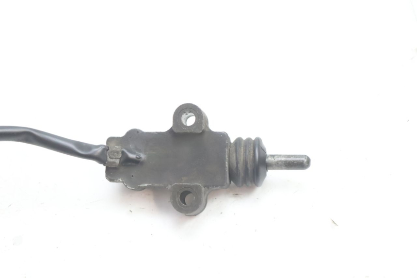 photo de INTERRUTTORE CAVALLETTO KAWASAKI GPX F ZX750F 750 (1986 - 1990) - Primo piano tecnico