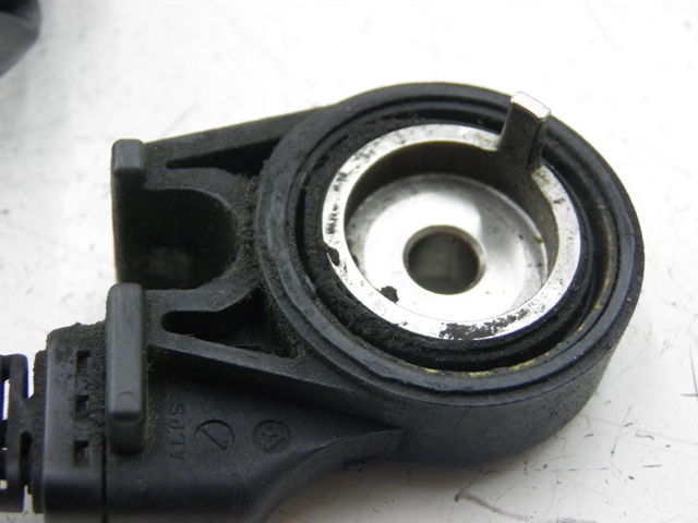 photo de INTERRUTTORE DI ACCENSIONE CAVALLETTO HONDA FES PANTHEON 125 (2003 - 2007) - Dettaglio del componente