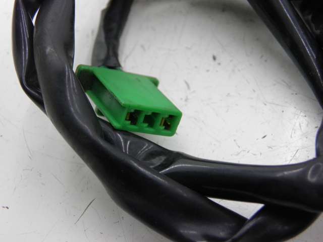 photo de INTERRUTTORE DI ACCENSIONE CAVALLETTO HONDA FES PANTHEON 125 (2003 - 2007) - Zoom sullo stato d'uso