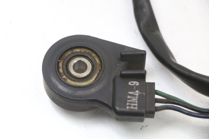 photo de INTERRUTTORE CAVALLETTO SYM JOYRIDE EVO 125 (2009 - 2016) - Zoom sullo stato d'uso