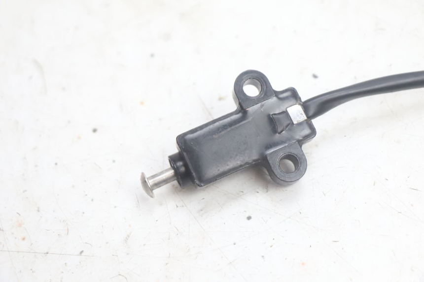 photo de INTERROMPI CONTATTO CAVALLETTO PEUGEOT SATELIS 125 (2013 - 2018) - Primo piano tecnico