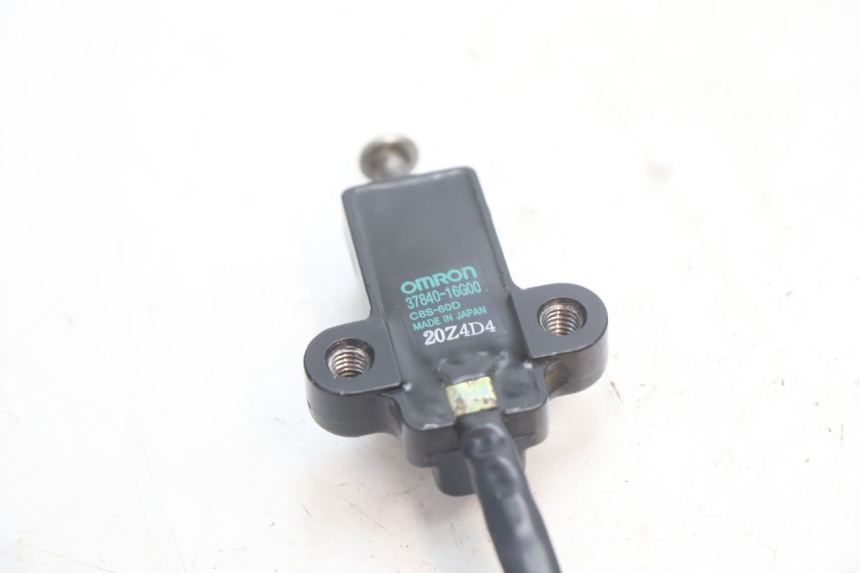 photo de INTERRUTTORE CAVALLETTO SUZUKI SV S 650 (2003 - 2009) - Primo piano tecnico