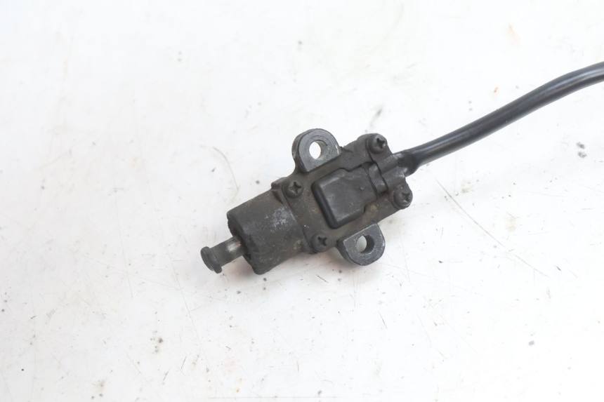 photo de INTERRUTTORE CAVALLETTO YAMAHA TDM ABS 900 (2002 - 2014) - Primo piano tecnico