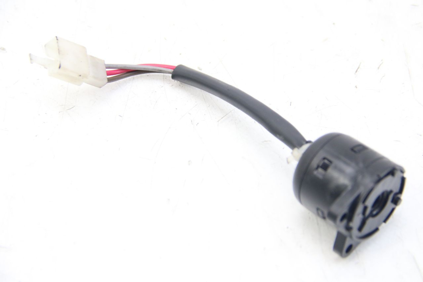 photo de INTERRUTTORE DI ACCENSIONE MBK BOOSTER SPIRIT 50 (2004 - 2017) - Dettaglio del componente