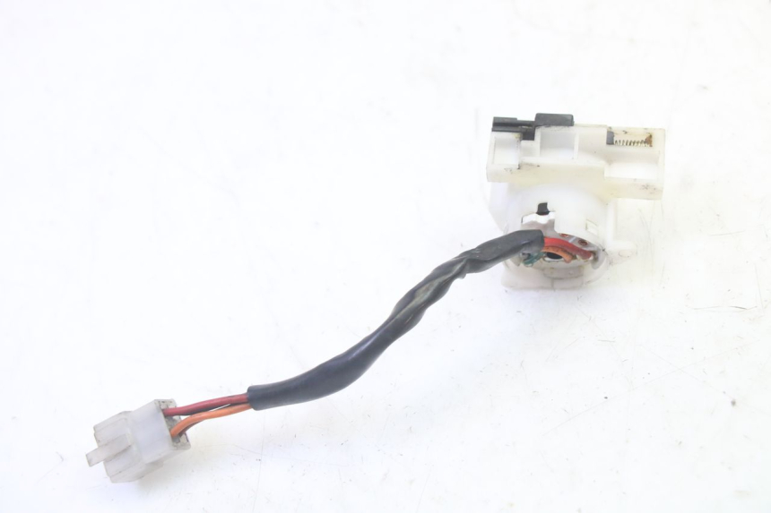 photo de INTERRUTTORE SUZUKI BURGMAN 125 (2007 - 2014) - Zoom sullo stato d'uso