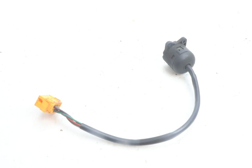 photo de INTERRUTTORE BMW C1 125 (2000 - 2003) - Zoom sullo stato d'uso