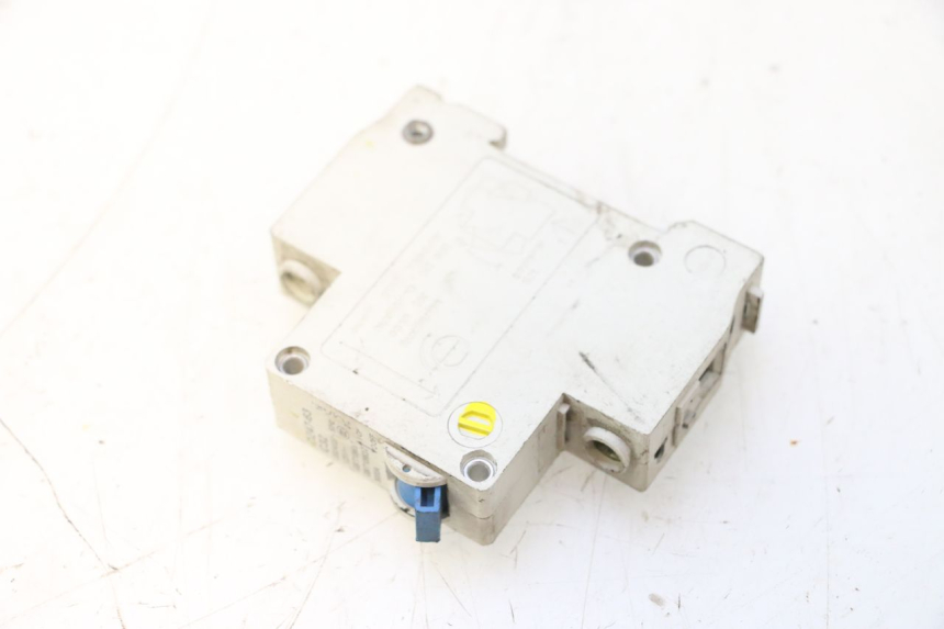 photo de INTERRUTTORE WAYSCRAL E-START 1 (2018 - 2022) - Primo piano tecnico