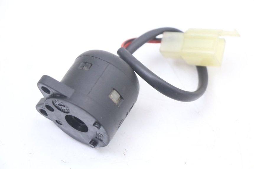 photo de INTERRUTTORE HONDA FES PANTHEON 2T 125 (1998 - 2002) - Zoom sullo stato d'uso