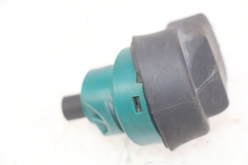 photo de INTERRUTTORE DI ACCENSIONE PIAGGIO FLY 4T 50 (2013 - 2017) - Zoom sullo stato d'uso